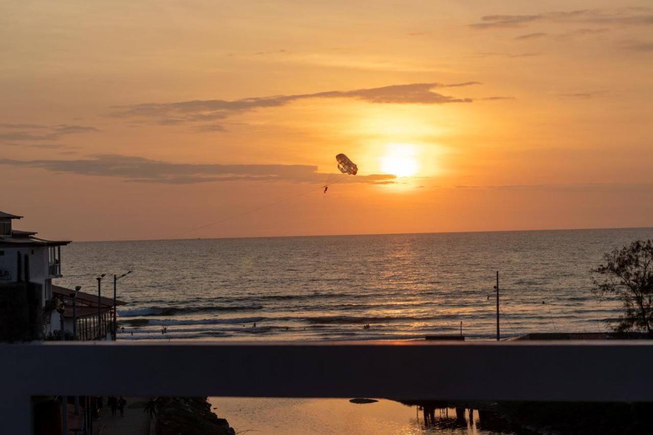 Hotel Sol Y Playa Montañita Екстериор снимка