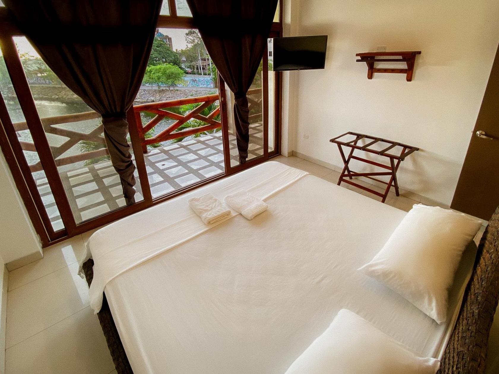 Hotel Sol Y Playa Montañita Екстериор снимка